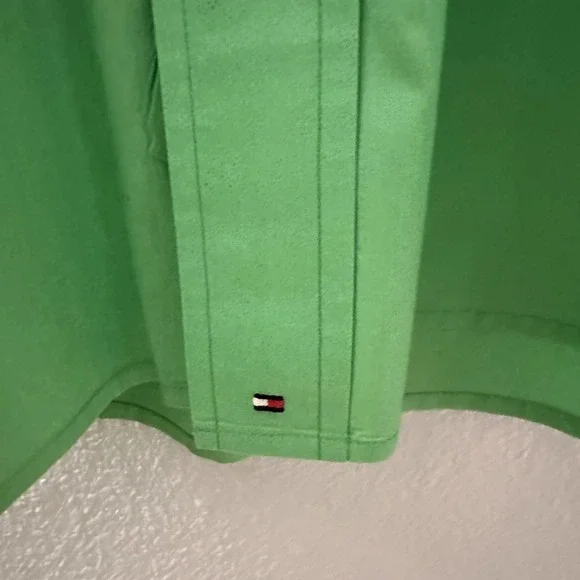 Tommy Hilfiger Men's Green Long Sleeve Flap Chest Pocket Shirt Size Large - Picture 8 of 9